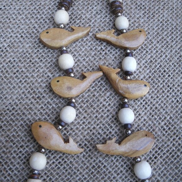 Vintage Handmade Wood Whale Necklace - Picture 3 of 9